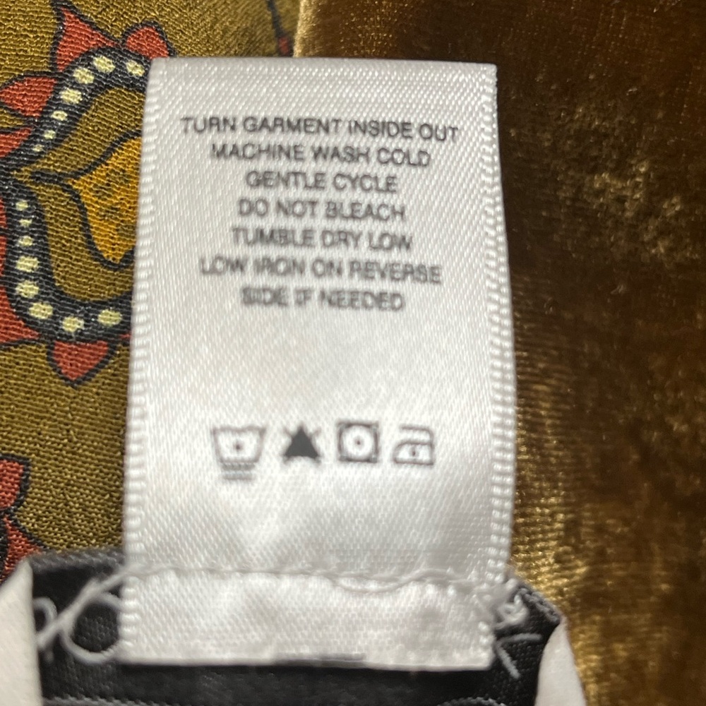 Embroidered chocolate brown top 🤠 - Picture 6 of 11